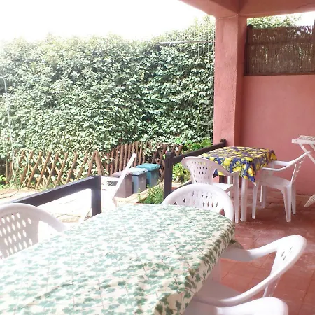 Apartment Fronte Mare Isola Rossa